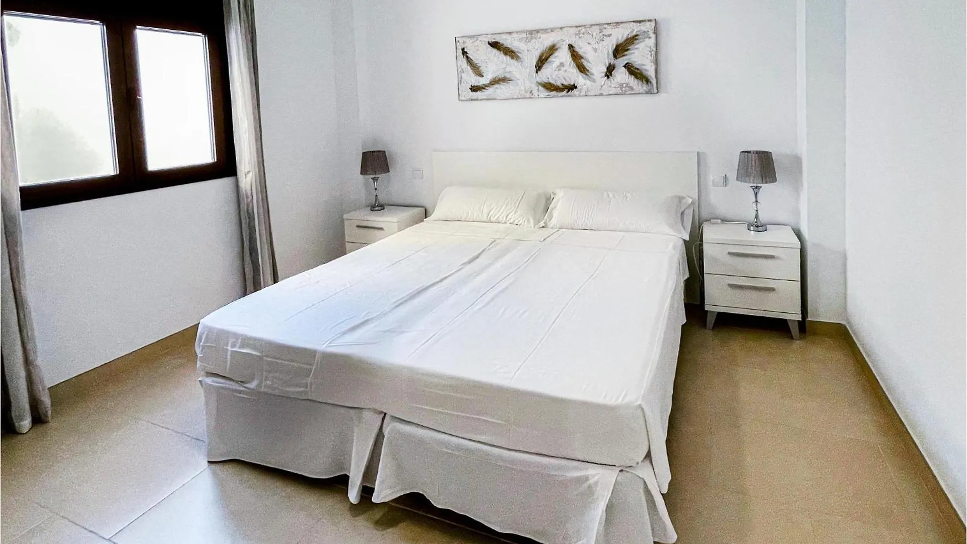 Gorgeous Apartment In Estepona With Kitchen