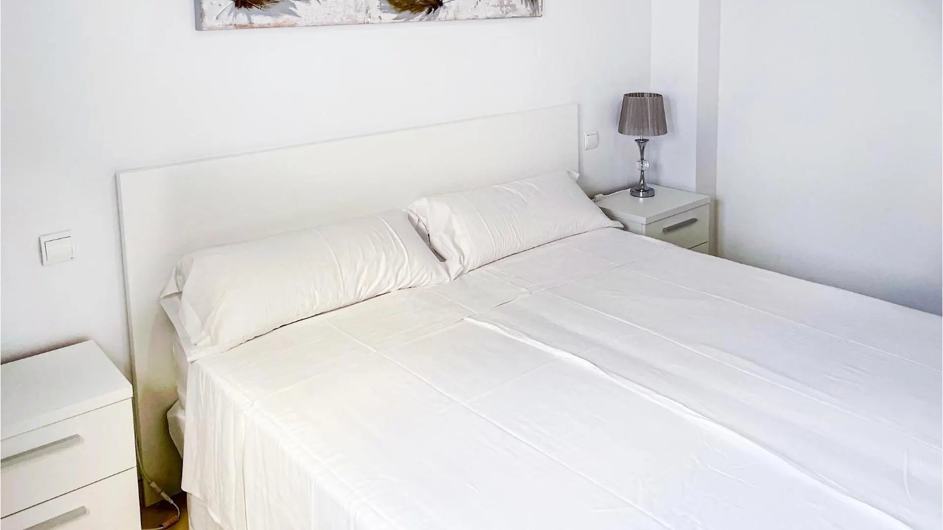 Gorgeous Apartment In Estepona With Kitchen
